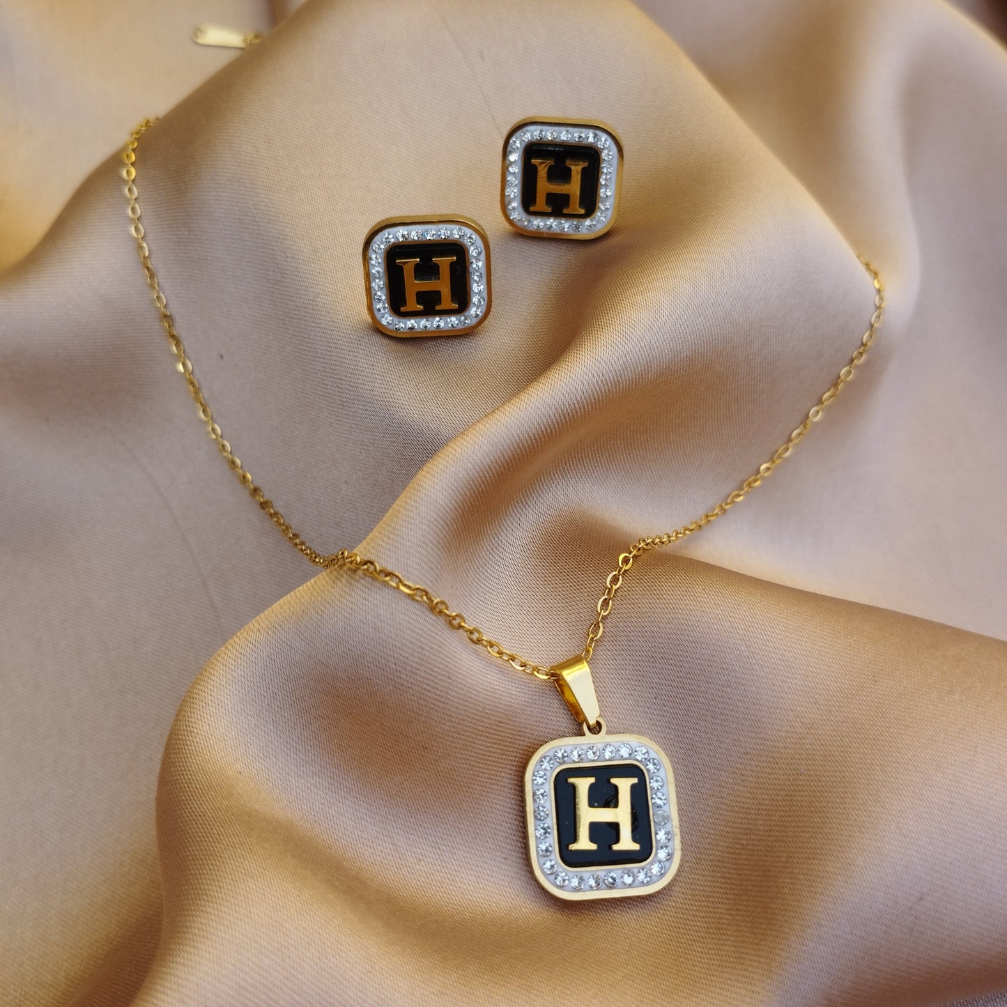 Hermes Necklace Set Black