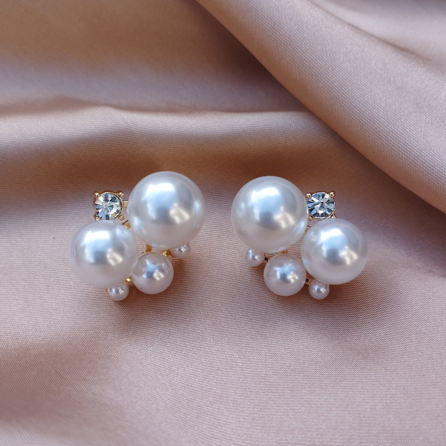 Pearl Earings