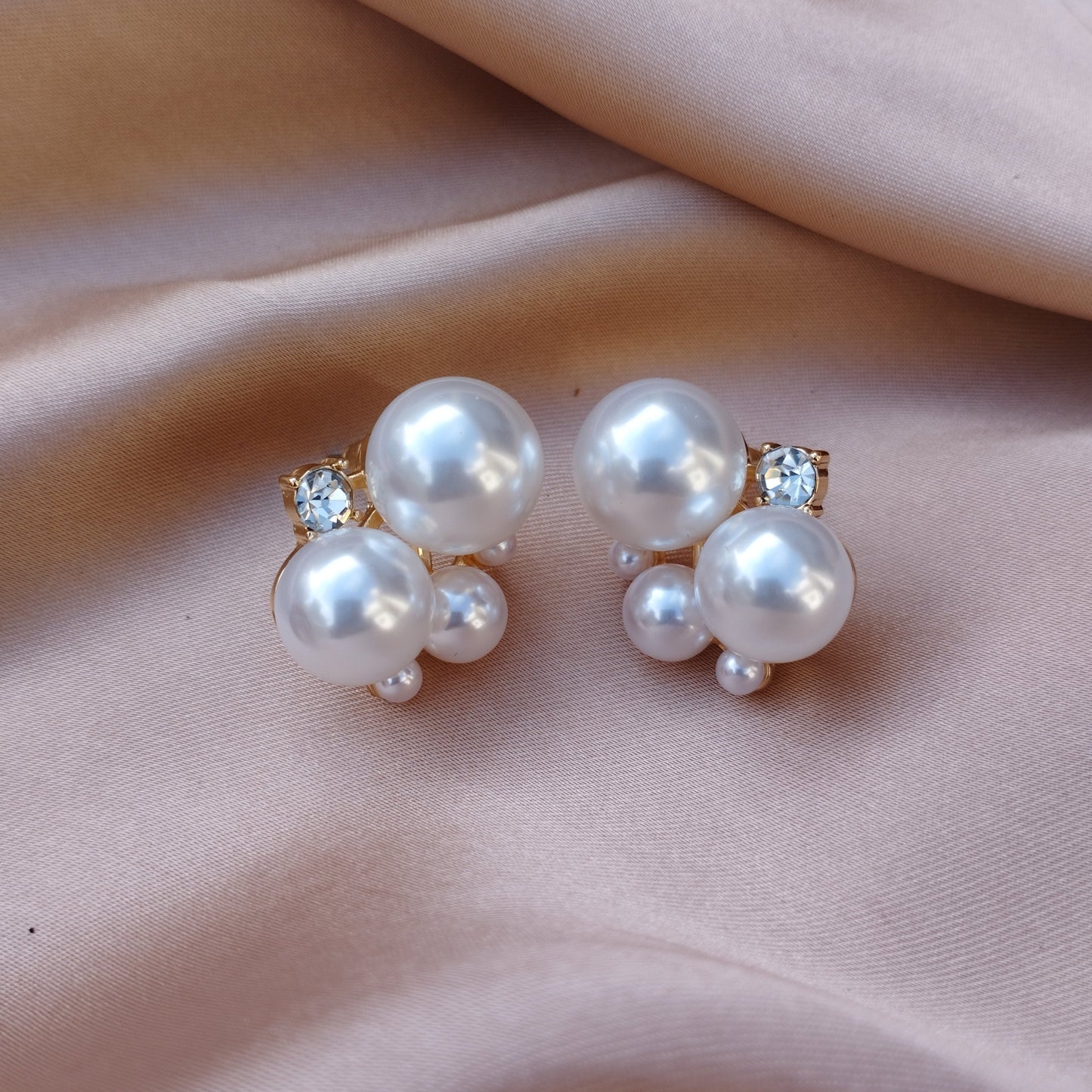 Pearl Earings