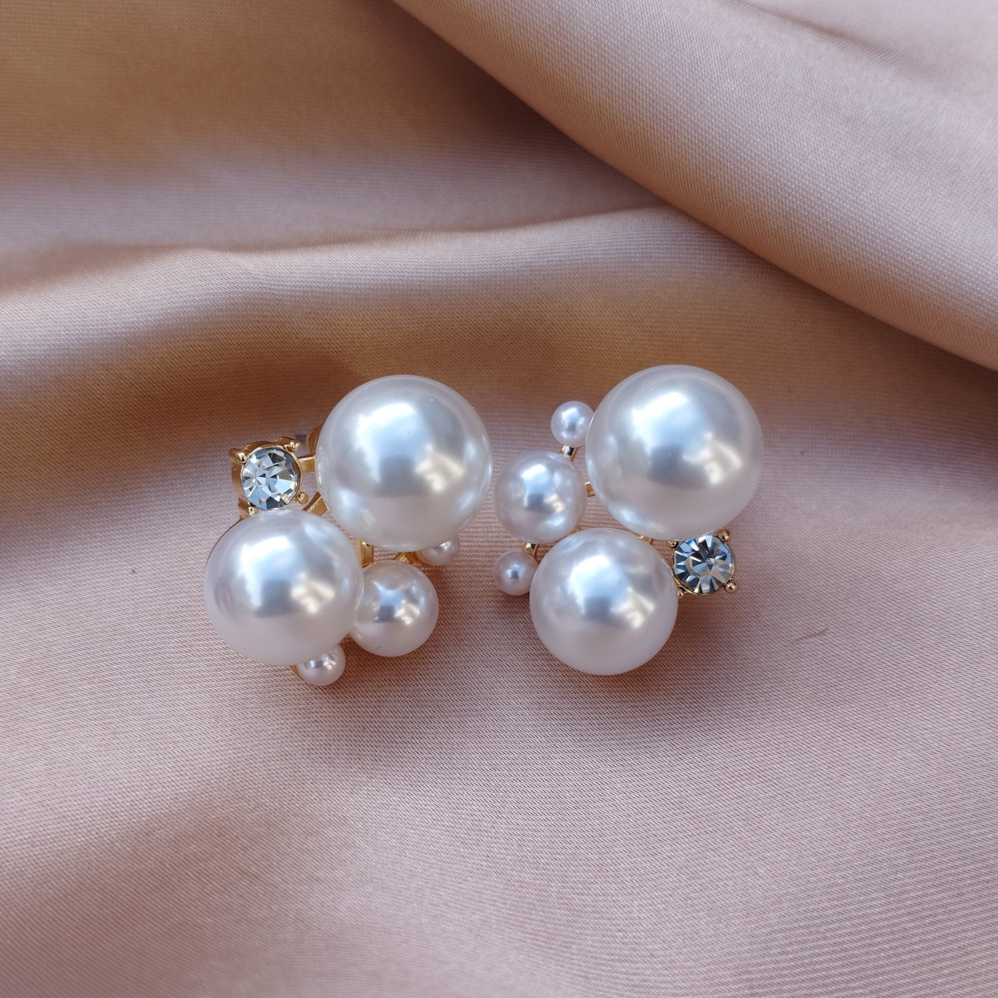 Pearl Earings