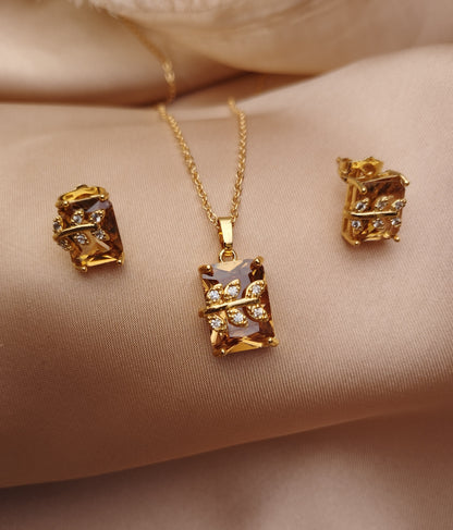 Queen Leaf Necklace Set Champaign