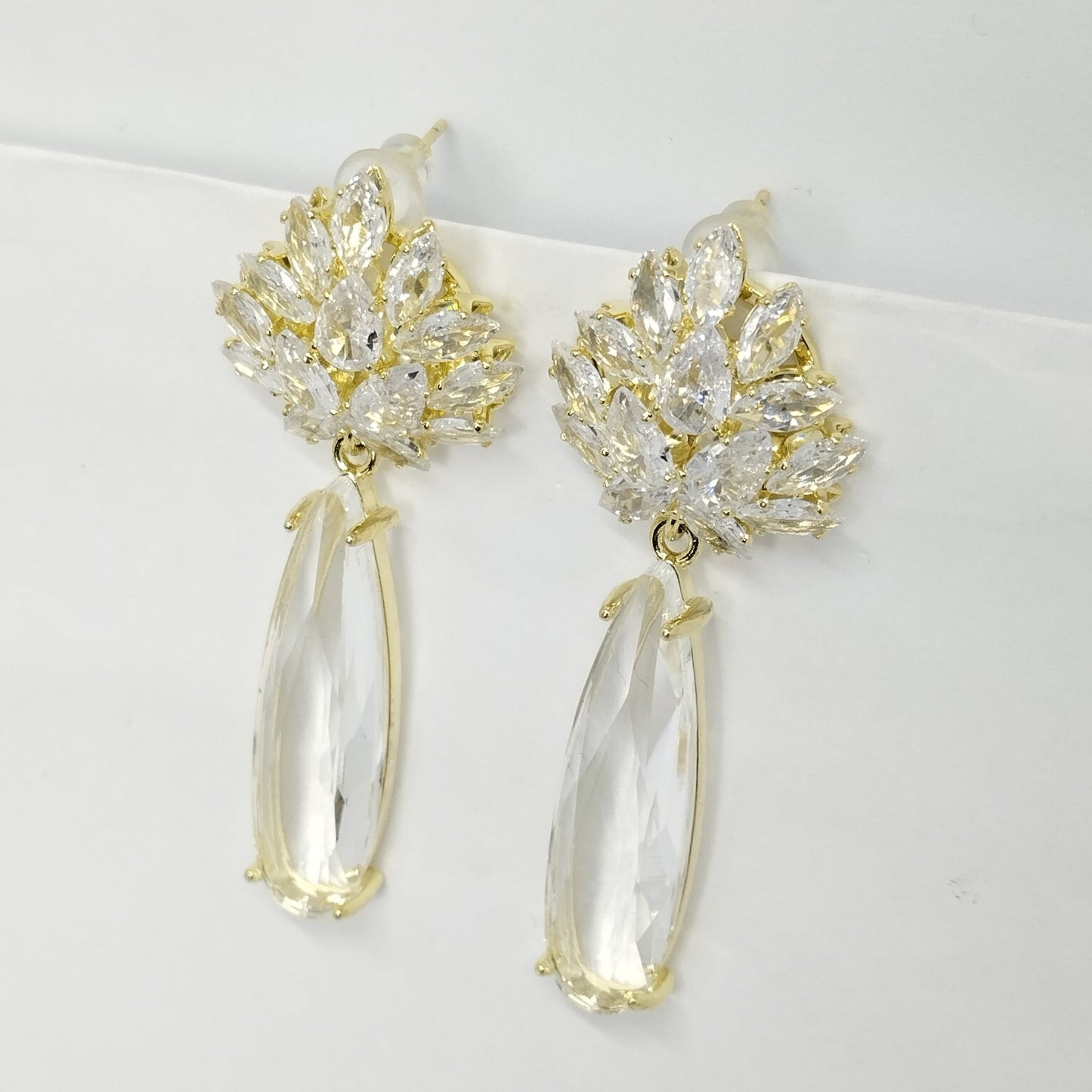 Diamond Dazzle Earings Gold