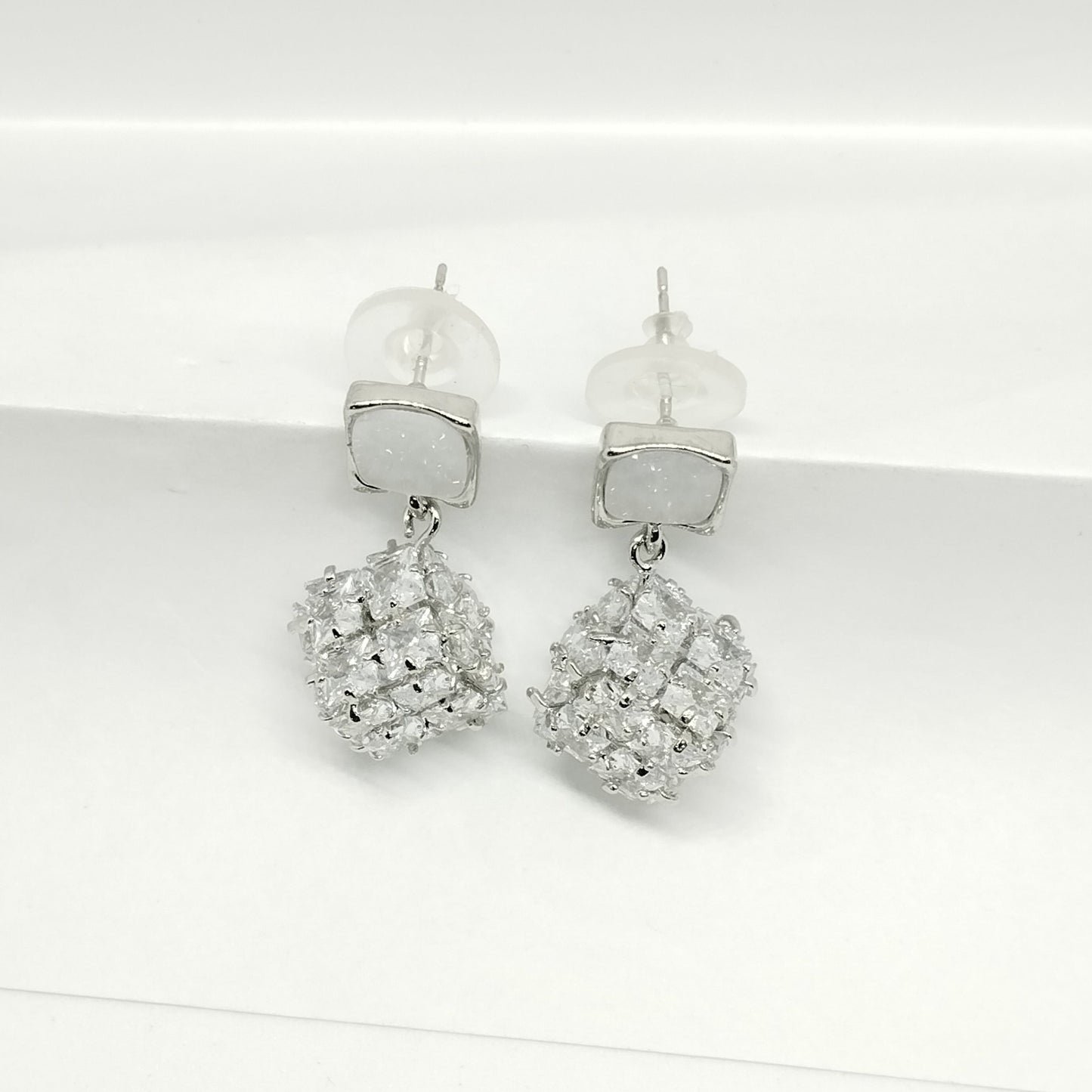 Crystal Glow Earings Silver